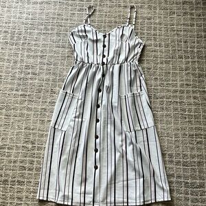 Striped patch pocket spaghetti strap midi dress, medium